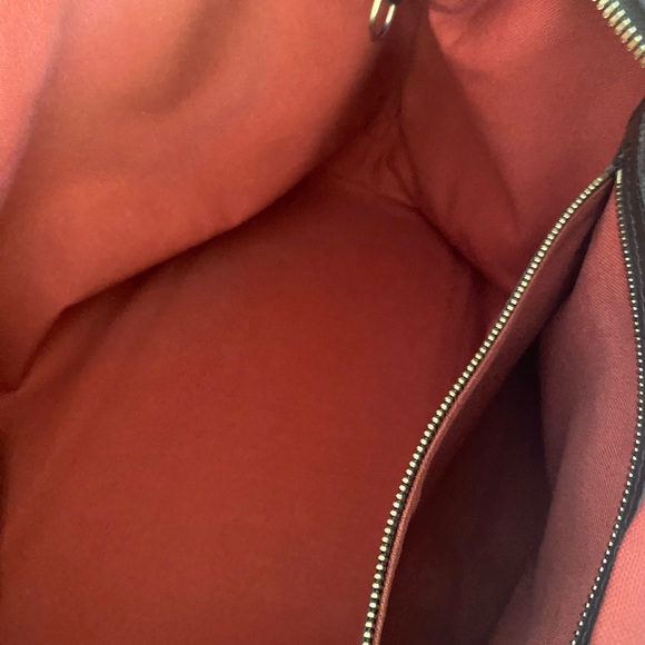 Louis Vuitton Chelsea Tote Bag - Picture 15 of 16